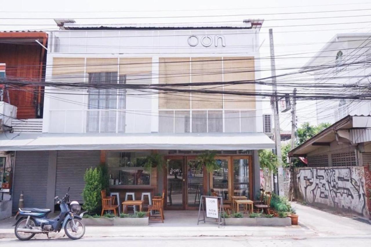 A Pousada Oon Poshtel X Cafe Chiang Mai Exterior foto