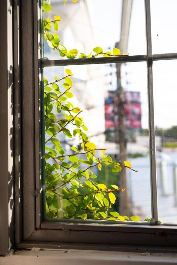 A Pousada Oon Poshtel X Cafe Chiang Mai Exterior foto